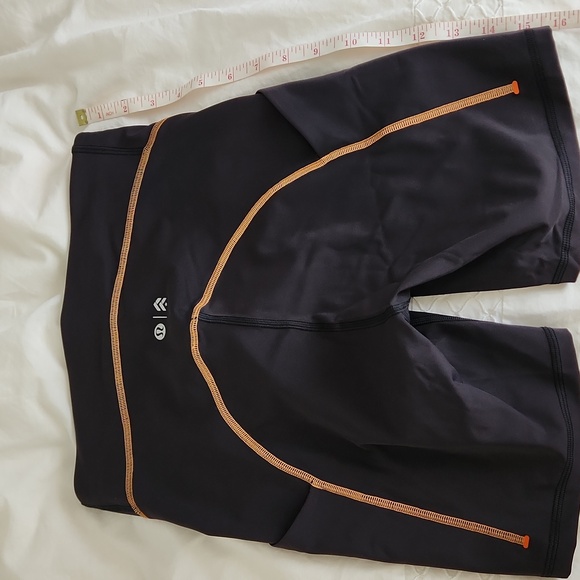 NWT LULULEMON X BARRY'S Black POWER THRU HIGH-RISE SHORT 6" Size 6 - Picture 6 of 7